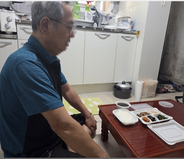[사진] 용인특례시 보건소는 현장에서 어려움을 겪는 주민을 발굴, 각종 복지 서비스와 연계해 돌봄 사각지대를 해소하고 있다