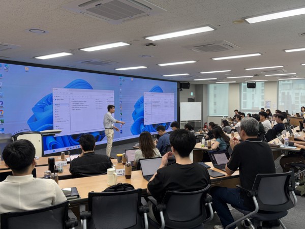 [사진] 서울대학교 시흥캠퍼스에서 빅데이터  AI 핀테크 고급 전문가 과정을 진행하고 있다
