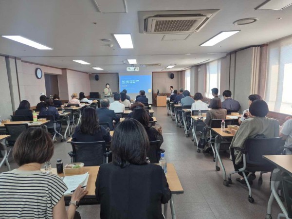 [사진] 12일 시흥ABC행복학습타운에서 유관기관 관계자를 대상으로  