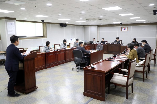 수원특례시의회 문화체육교육위원회 안건 심사