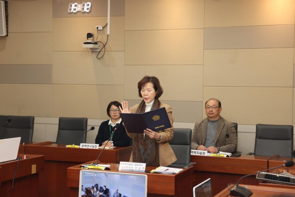 평택복지재단 대표이사 신승연 임용후보자 선서 모습